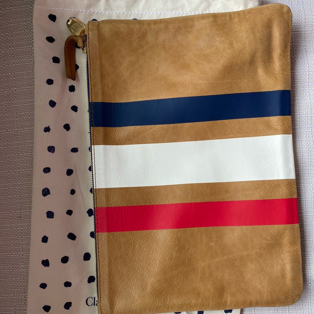 Clare V Flat Clutch